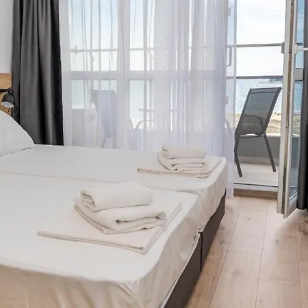 Aparthotel Primorsko 4* プリモルスコ