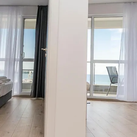 Aparthotel Primorsko アパート