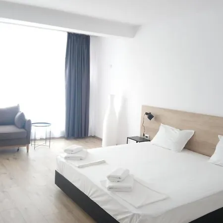 Aparthotel Primorsko アパート プリモルスコ