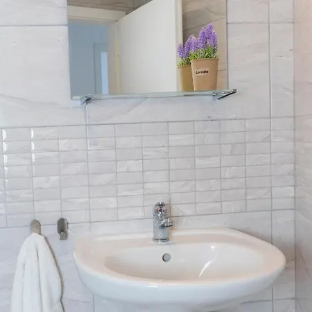 Aparthotel Primorsko 4* プリモルスコ