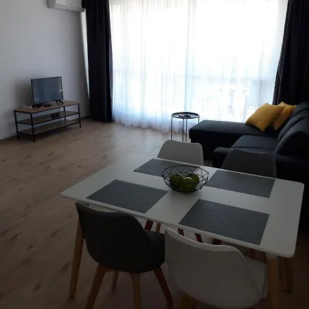 Aparthotel Primorsko アパート