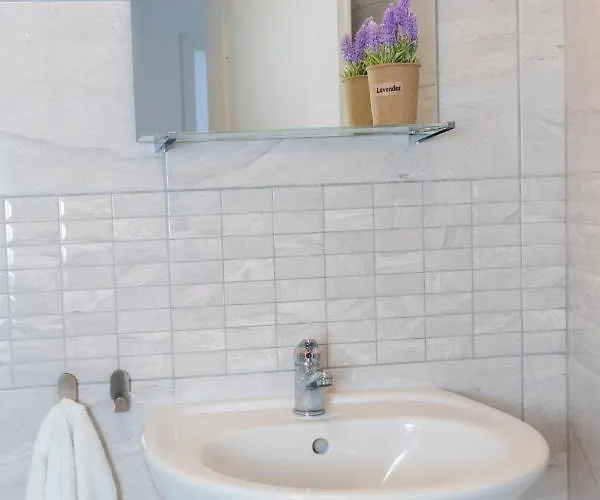 Aparthotel Primorsko 4* פרימורסקו