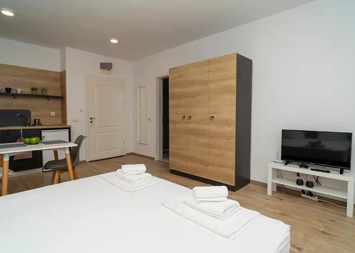 Aparthotel Primorsko 4* פרימורסקו