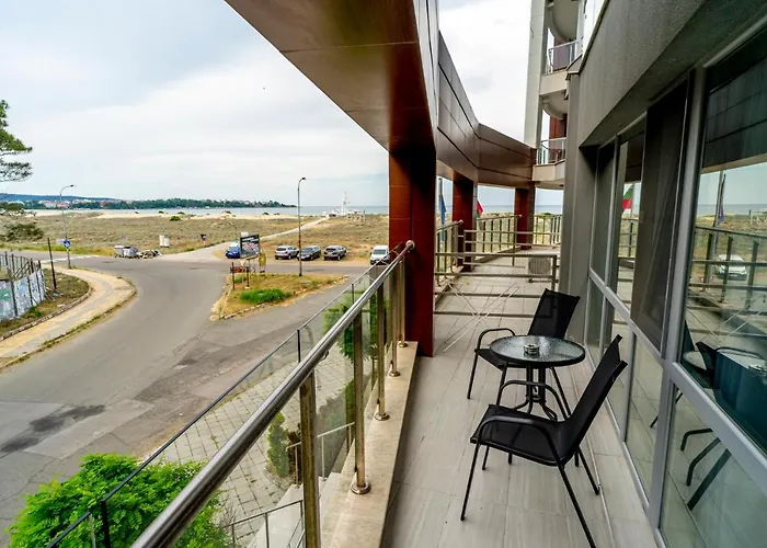 Aparthotel Primorsko 普里莫尔斯科